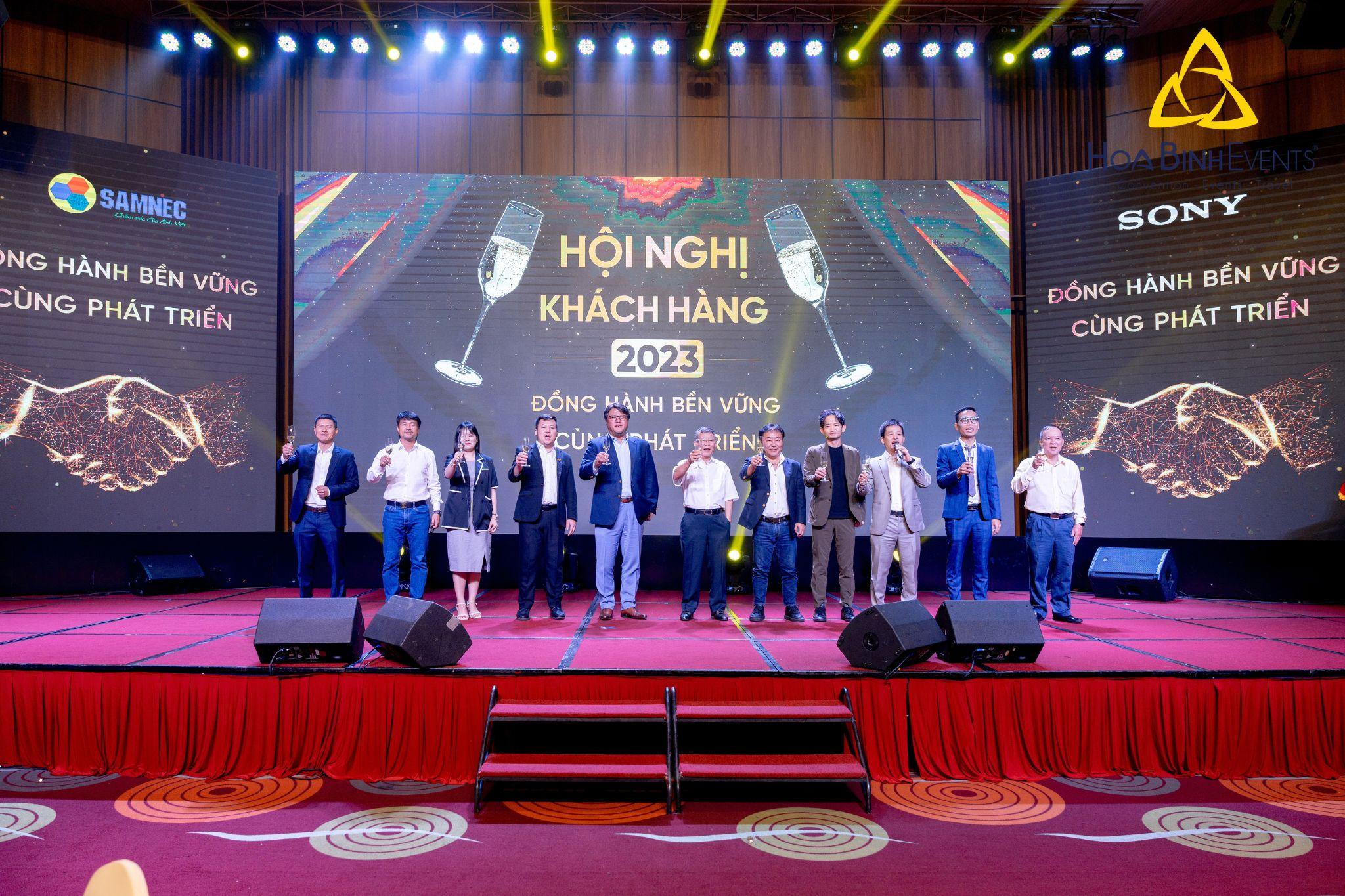 10 Bước Lập Kế Hoạch Tổ Chức Hội Nghị Khách Hàng Chuyên Nghiệp
