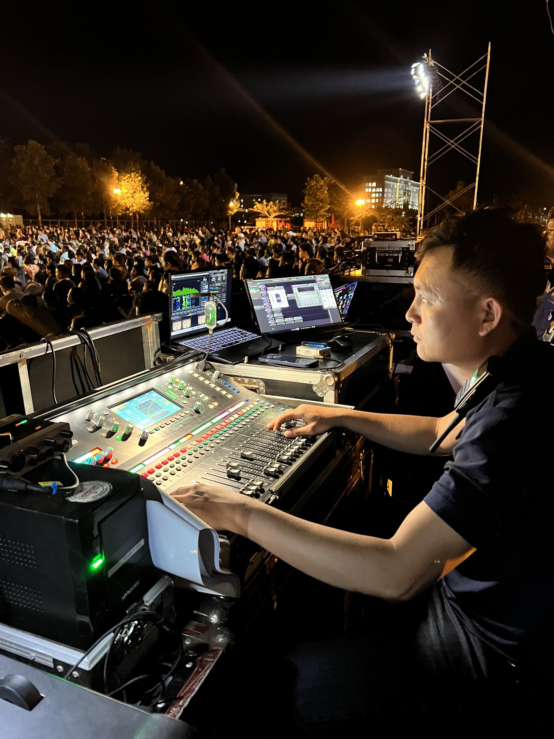 Kĩ thuật viên 4S Hoàng Sa Việt