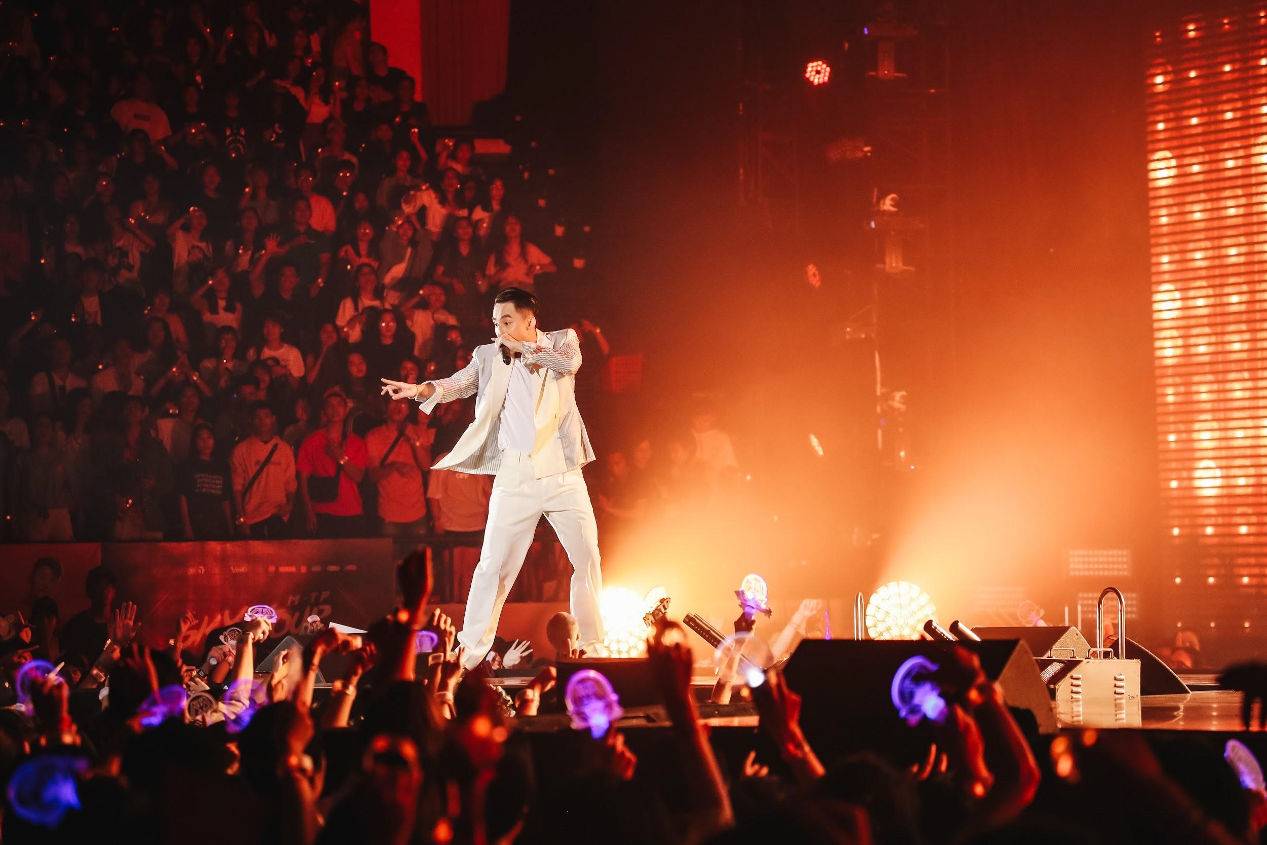 Ca sĩ Sơn Tùng Ca sĩ Sơn Tùng