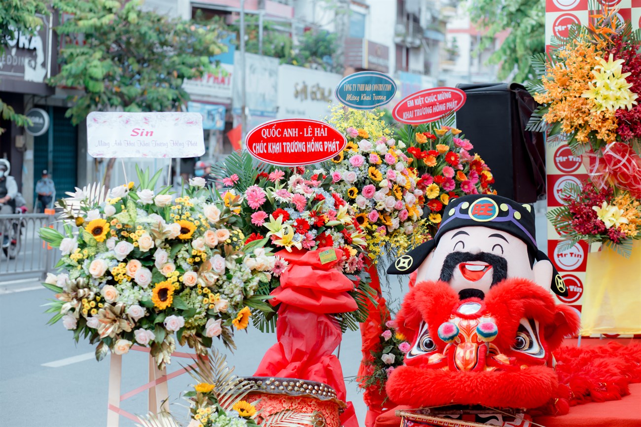 Chi phí ẩn khi tổ chức khai trương là gì