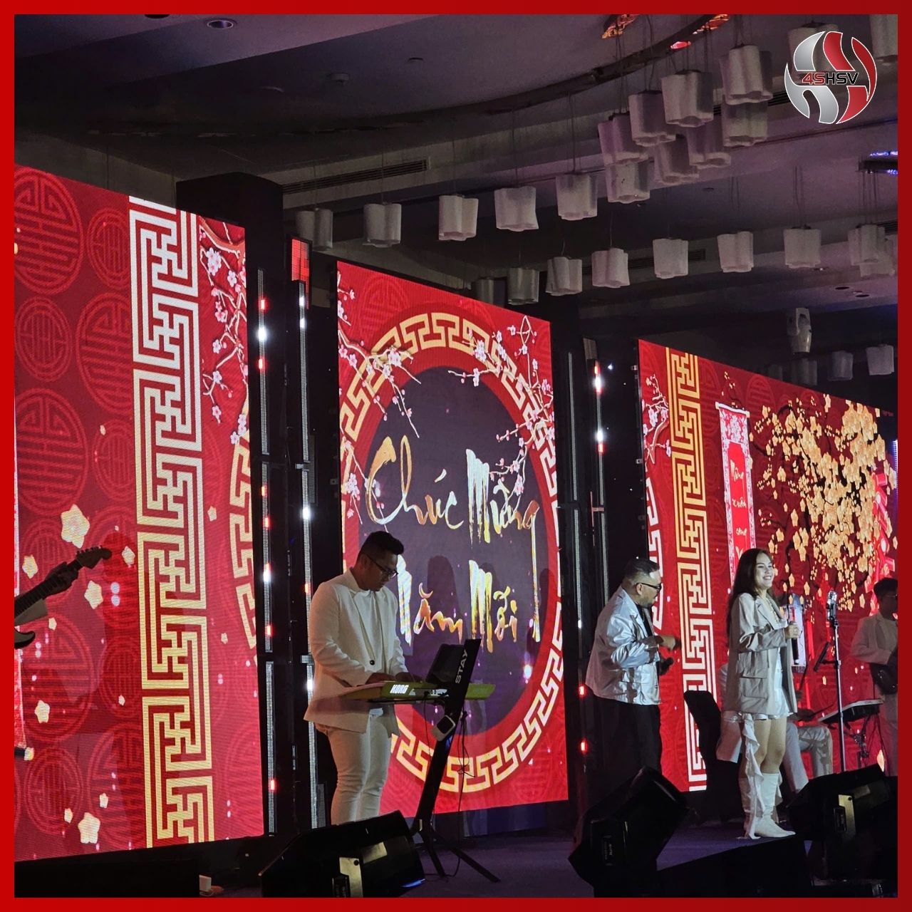 Hệ thống âm than, ánh sáng chuyên nghiệp