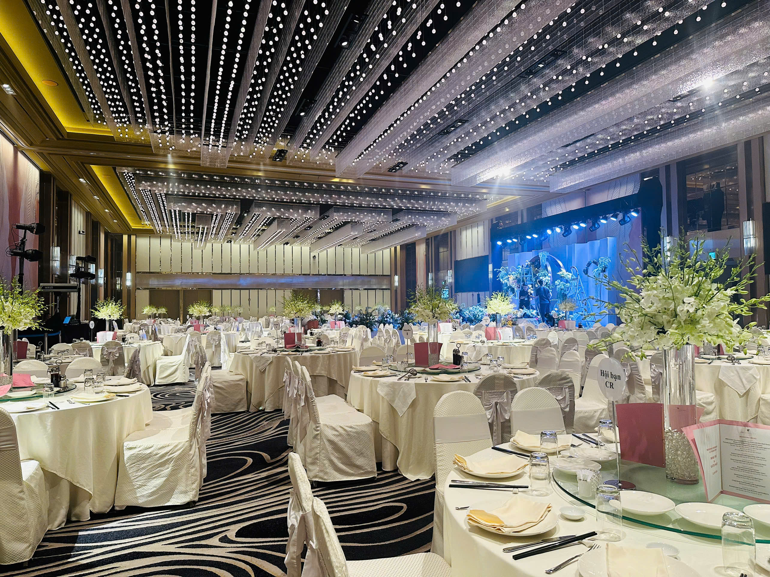 Khu vực bàn tiệc