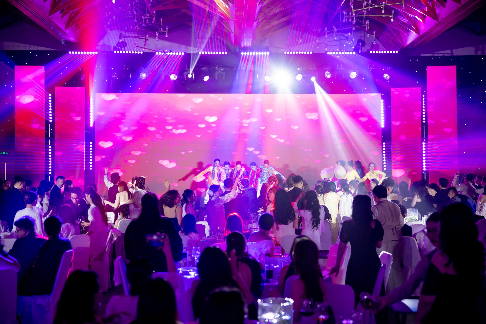Lời khuyên khi chọn các địa điểm tổ chức Year End Party 2026 chuyên nghiệp và ấn tượng