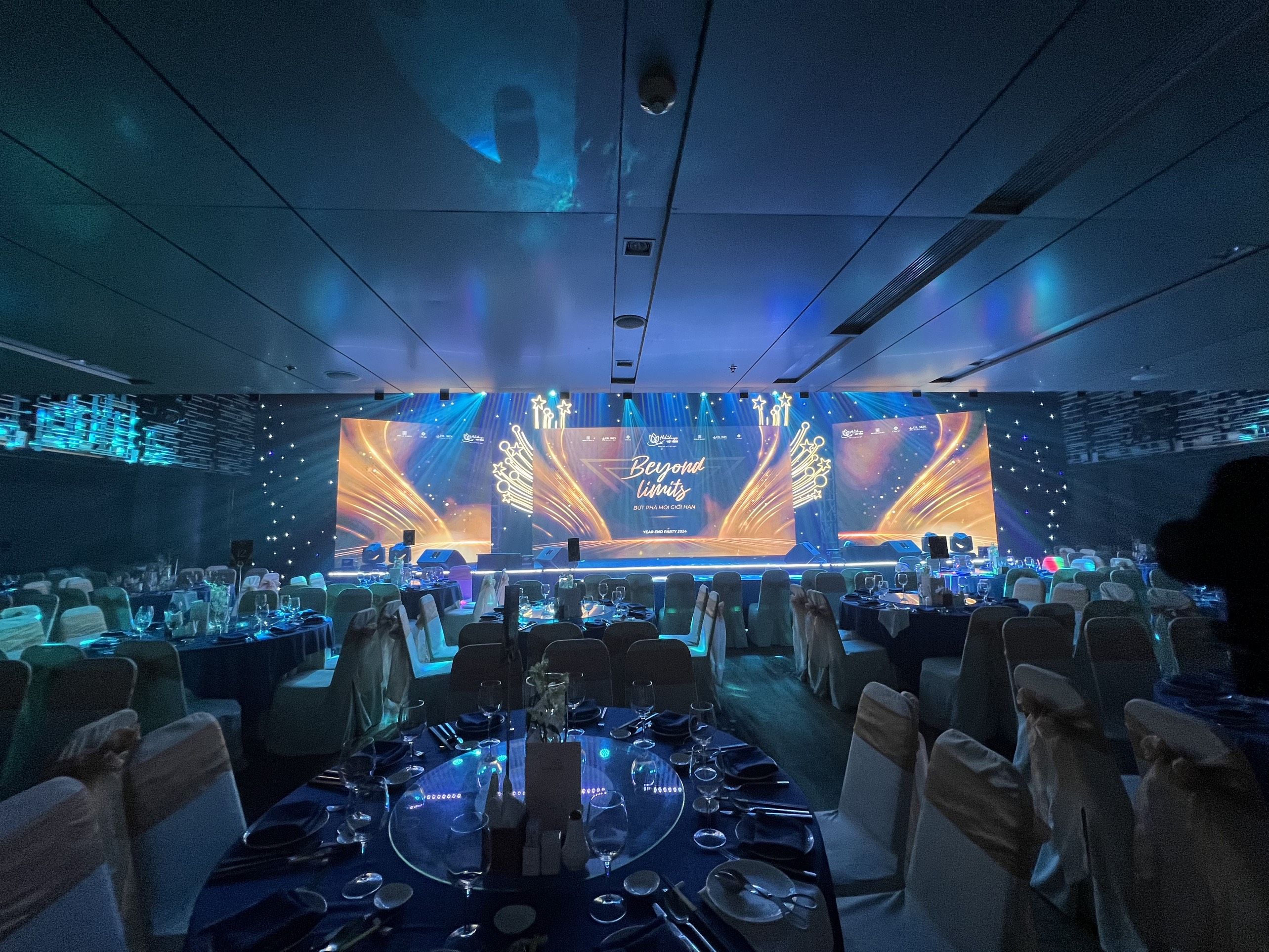 Setup không gian sự kiện