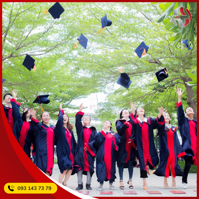 Sinh viên tốt nghiệp