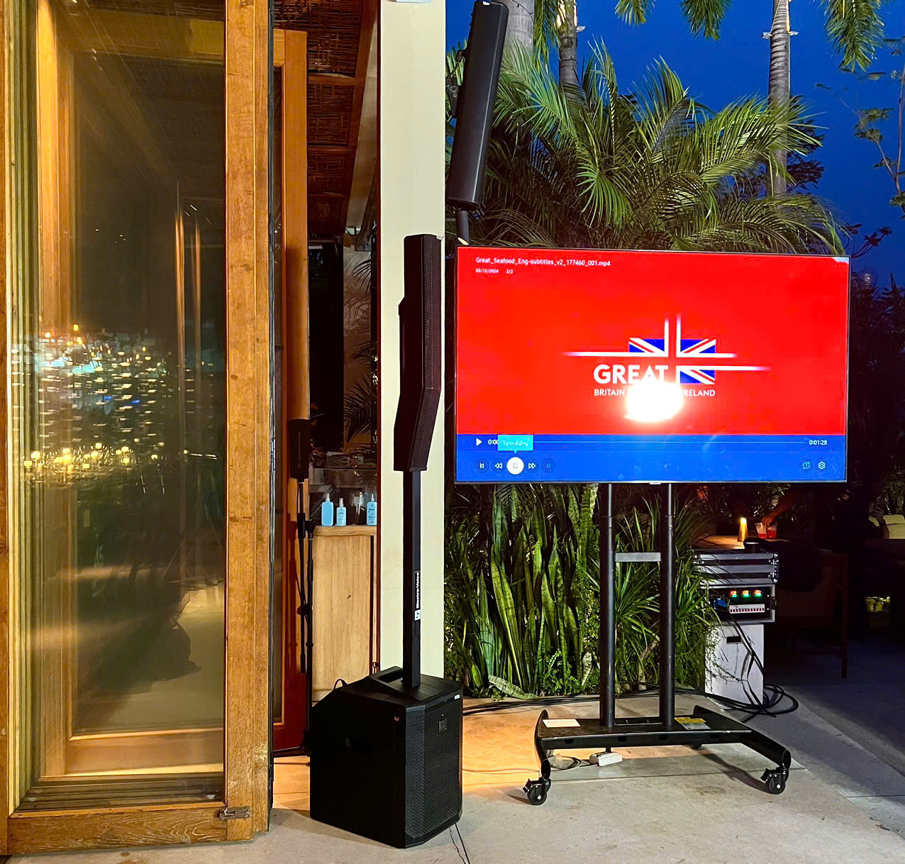 cho thuê TV sự kiện