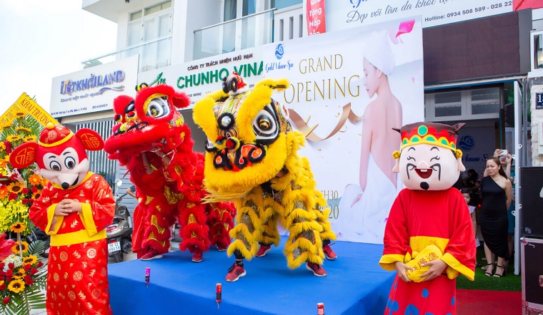 Tại sao doanh nghiệp nên tham khảo bảng giá dịch vụ khai trương trước khi tổ chức