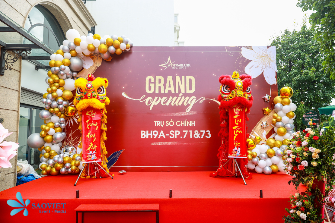 Thiết kế không gian khai trương thiếu đồng bộ với thương hiệu