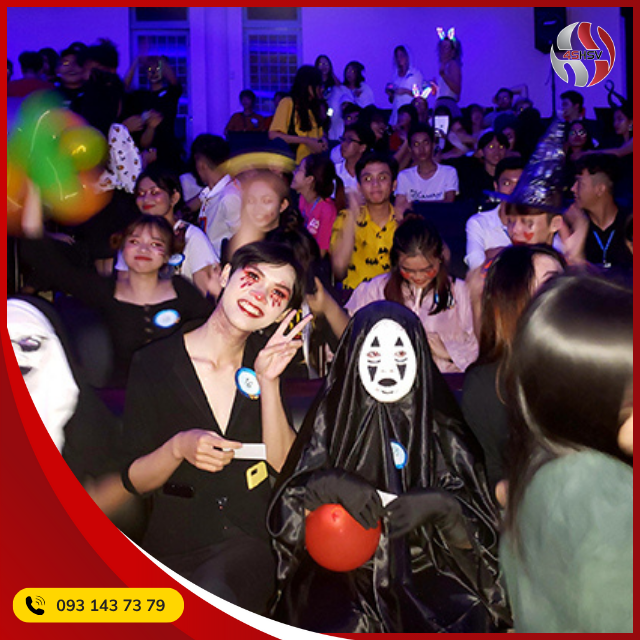 Trang phục và hóa trang Halloween ấn tượng Trang phục và hóa trang Halloween ấn tượng