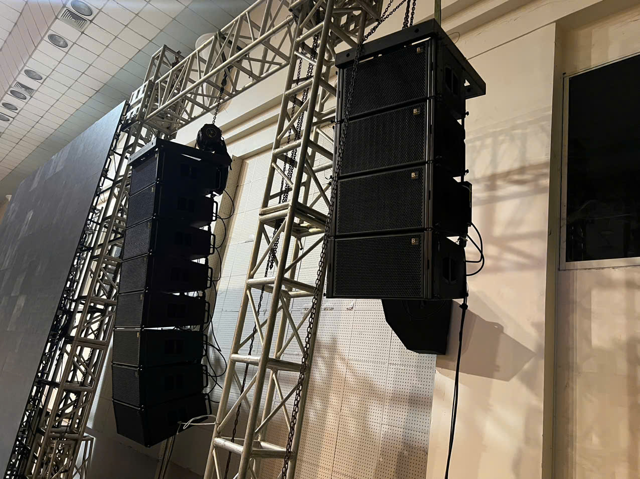 hệ thống khung truss treo âm thanh sự kiện