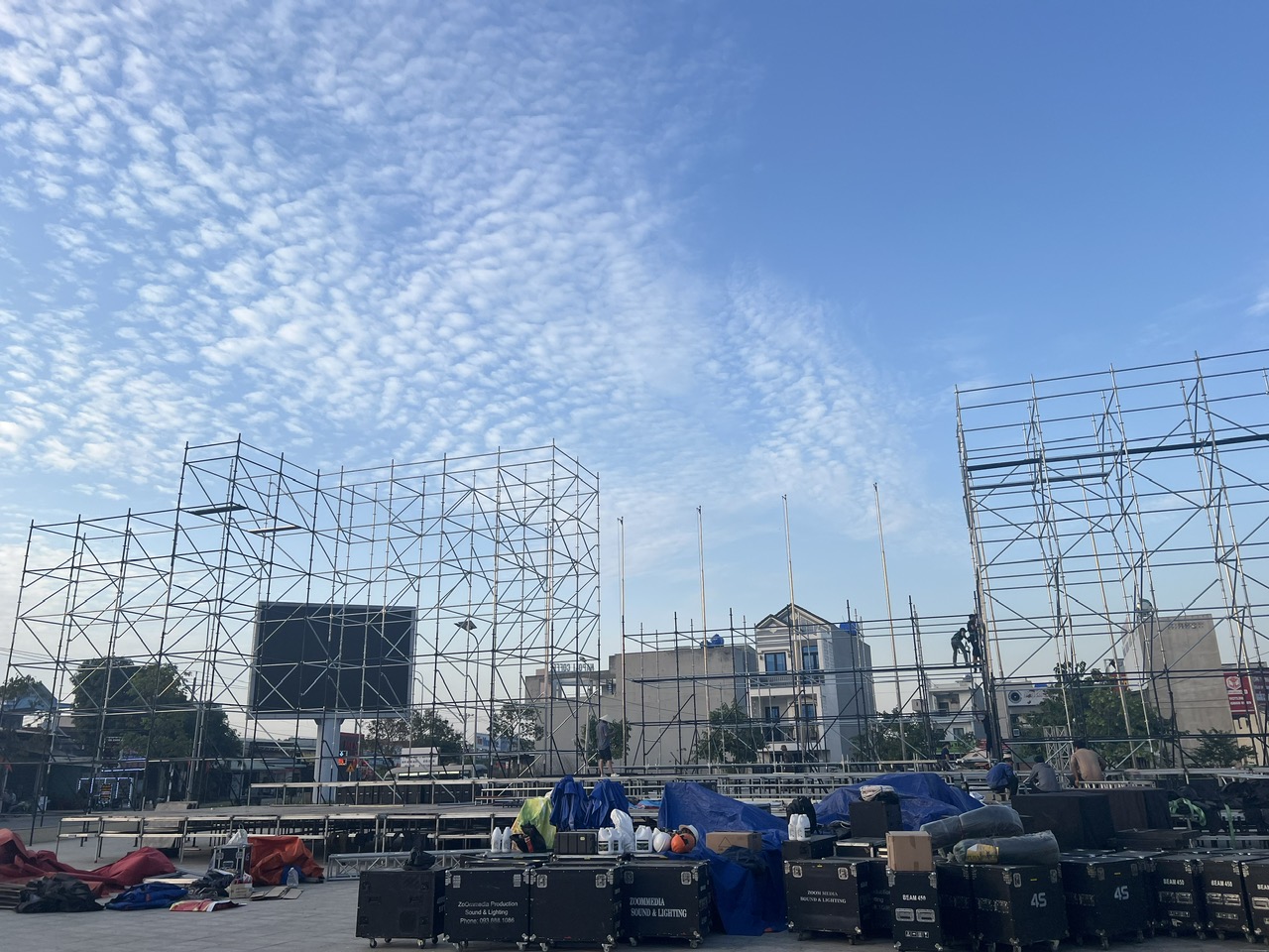 layer truss sự kiện