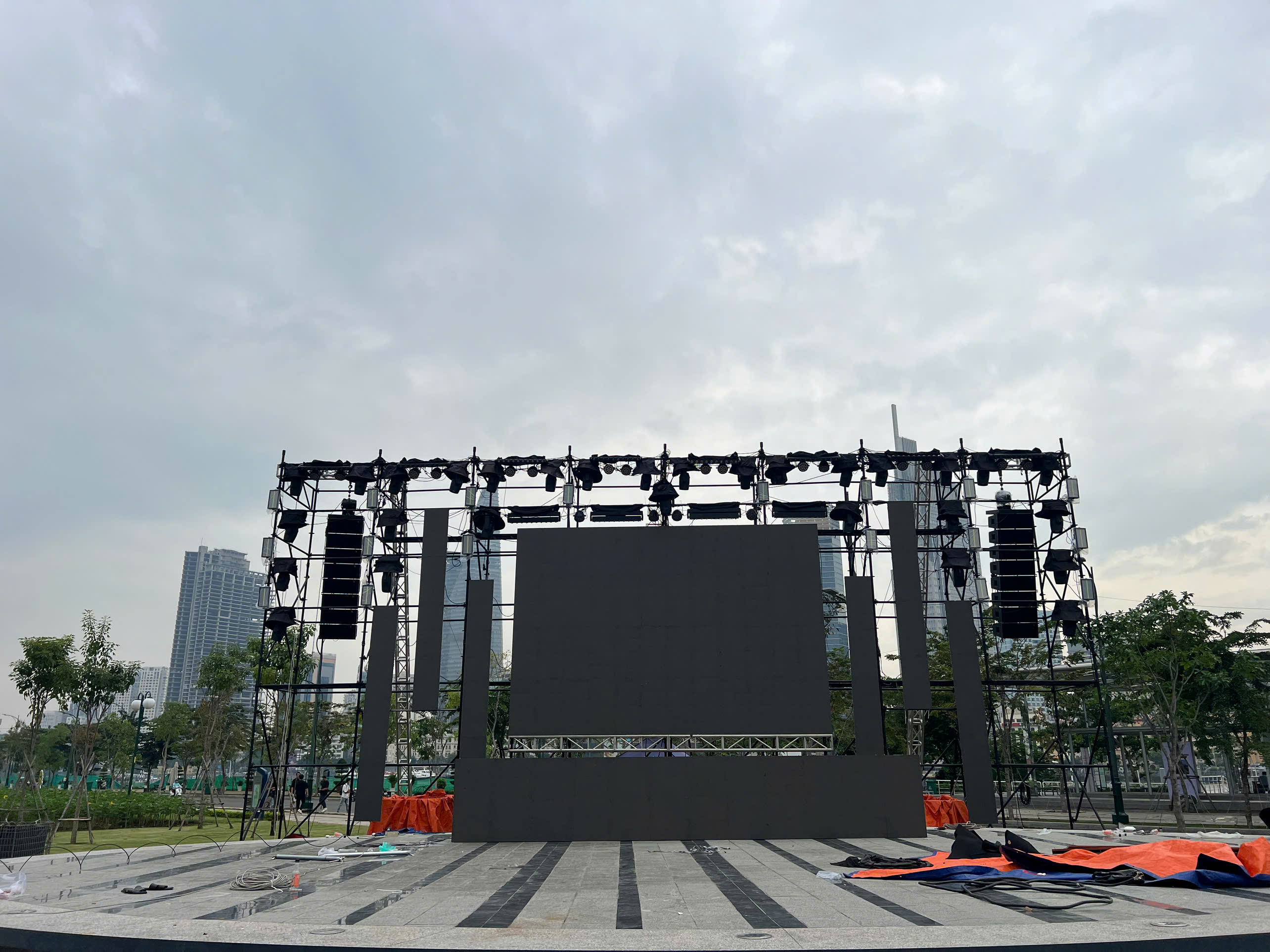 layer truss treo thiết bị sự kiện