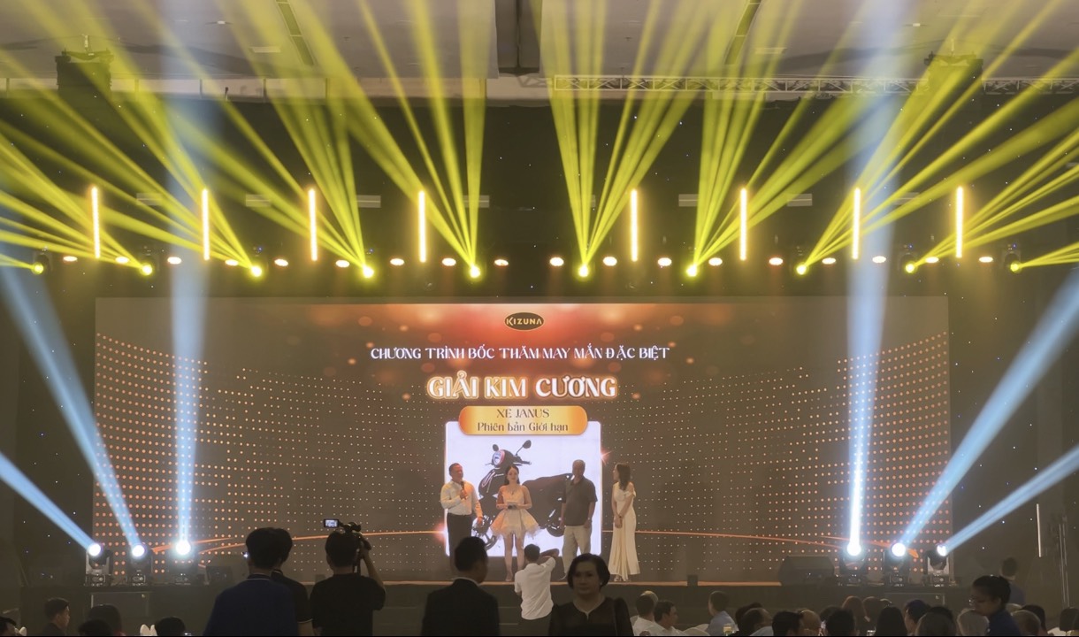 sân khấu có ánh sáng sân khấu có ánh sáng