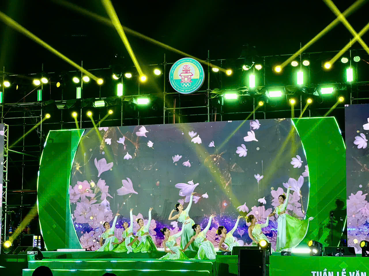 tiết mục múa tại lễ bế mạc tiết mục múa tại lễ bế mạc